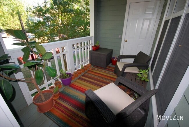 Building Photo - 1221 Westview Ln