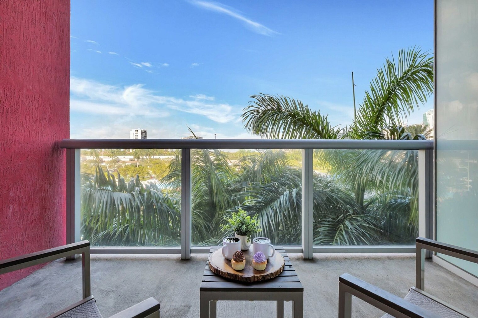 Building Photo - 2602 E Hallandale Beach Blvd
