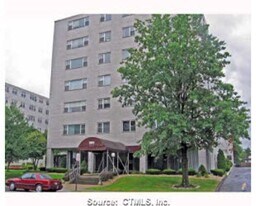 Building Photo - 893 Farmington Ave