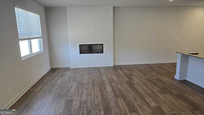 Building Photo - 17 Founders Dr