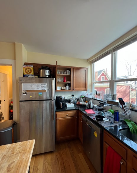 Building Photo - 330 Beacon St