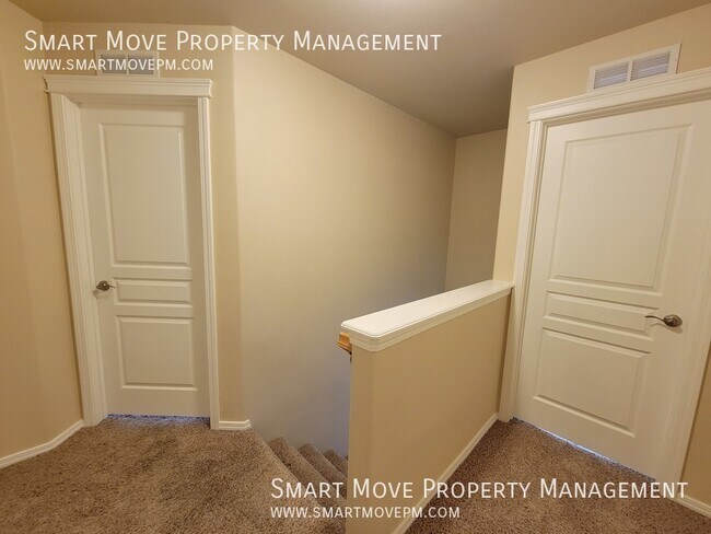 Building Photo - Adorable Two Story off Maple Grove. Neighb...