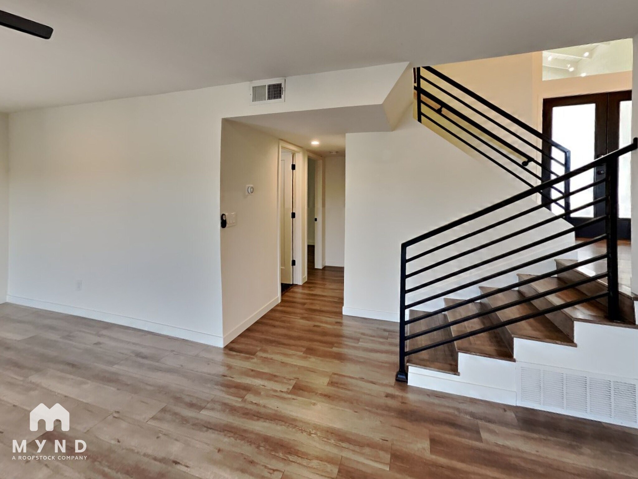 Building Photo - 13155 Portofino Dr