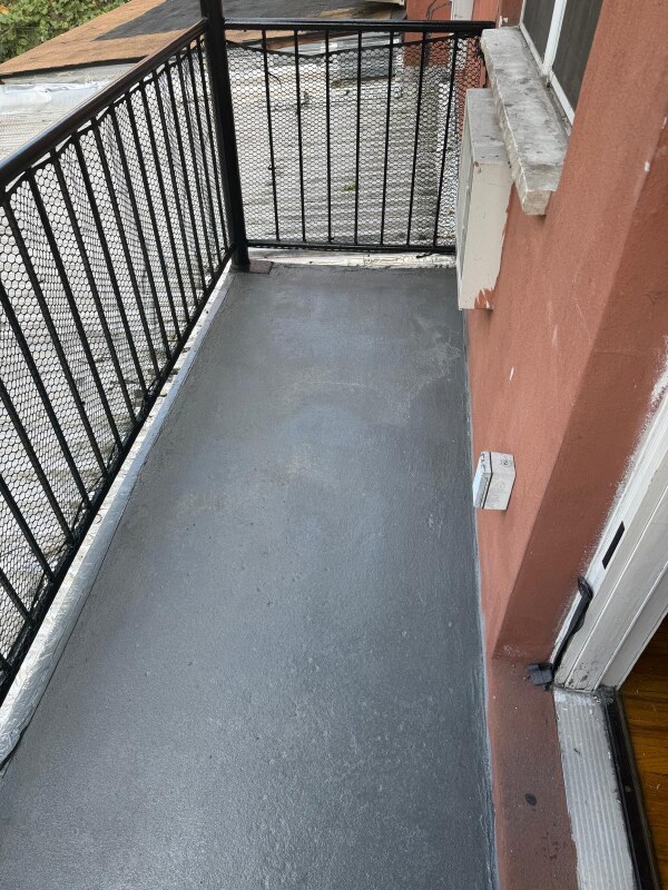 Building Photo - 455 E 181st St