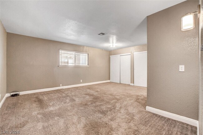 Building Photo - 4367 S Mojave Rd