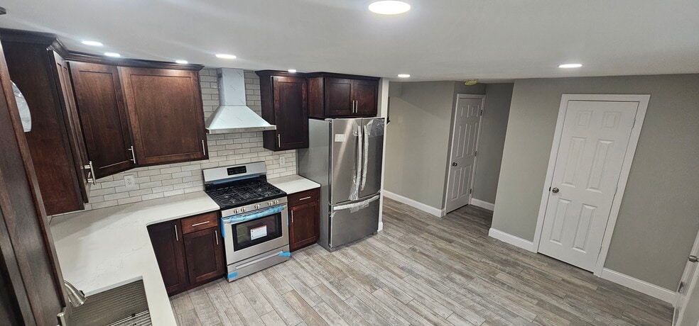 Building Photo - 4138 Highview Pky