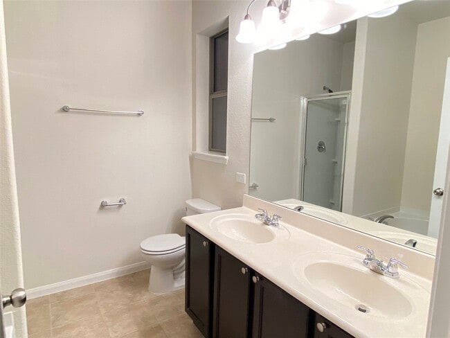 Building Photo - 819 Messina Ln
