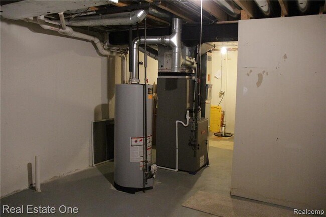 Building Photo - 40690 Bluesprings Ct