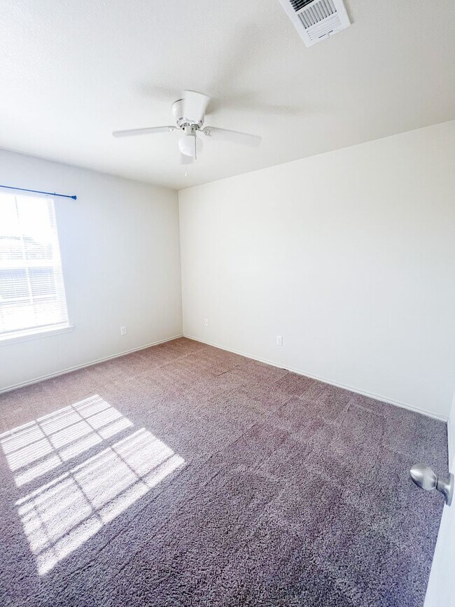 Building Photo - 6302 Temora Loop