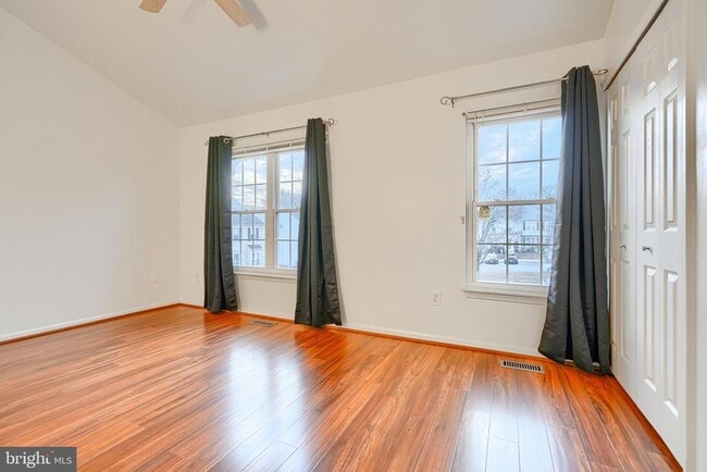 Building Photo - 309 Overlea Pl