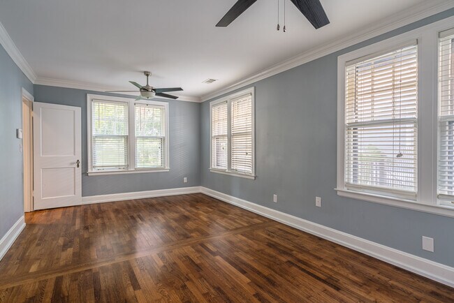 Building Photo - 1876 Crump Ave