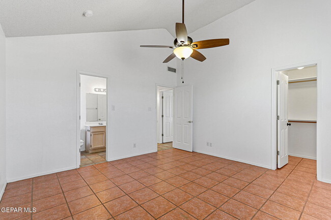 Building Photo - 5937 Chippendale Ave