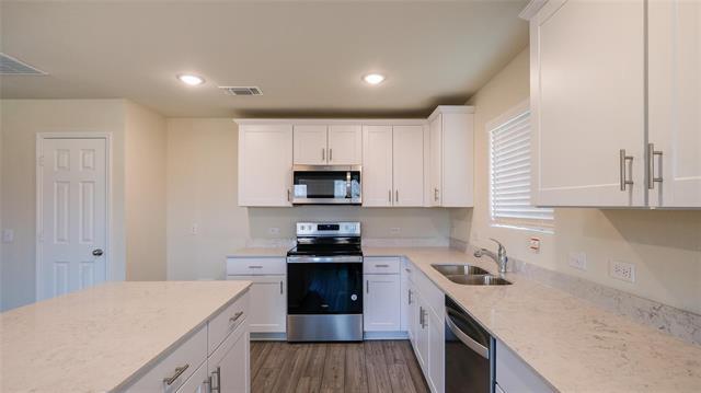 Building Photo - 472 Lake Erie Dr