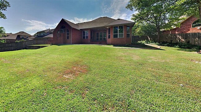 Building Photo - 741 Fox Bend Trail