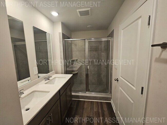Building Photo - Beautiful Townhome for Lease in Lawrenceville