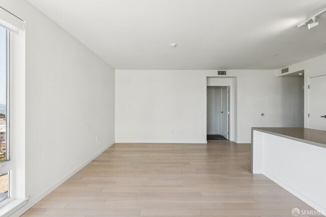 Building Photo - 52 Innes Ct