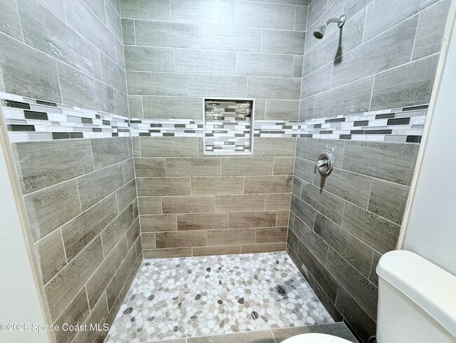 Building Photo - 2556 Sarno Rd