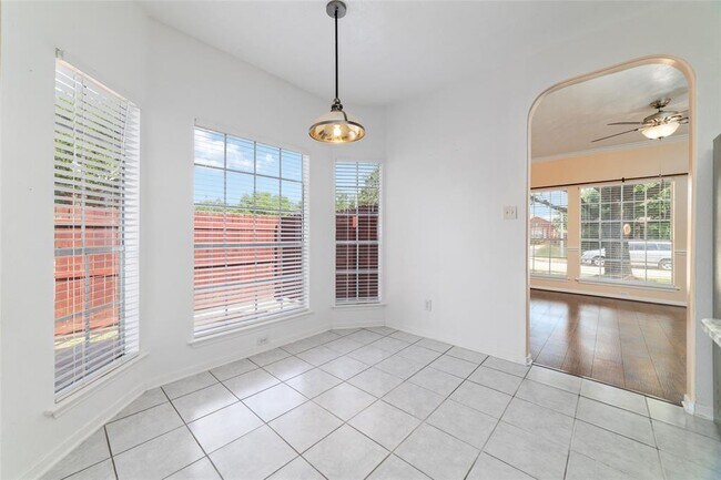Building Photo - 22531 Heather Way Ct