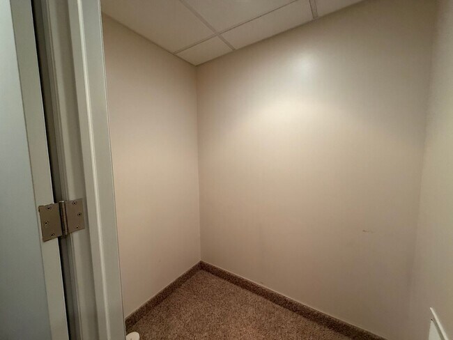 Building Photo - Beautifully Updated Home in Holladay