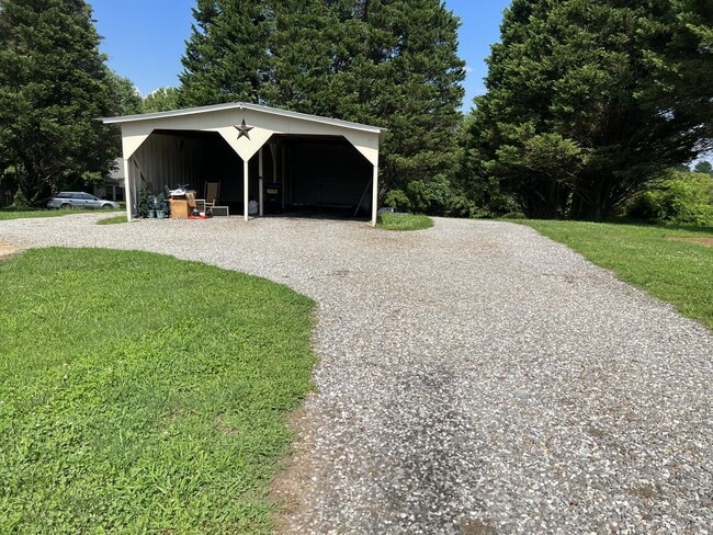 Building Photo - 156 Bumgarner Ln