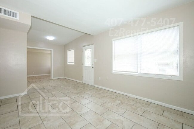 Building Photo - 5604 Cortez Dr
