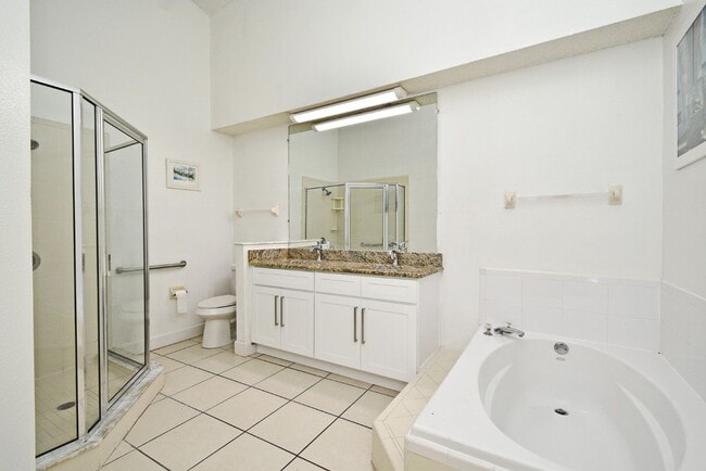 Building Photo - 1,850 Sq Ft 3-Bed, 2-Bath Orlando Home – Lawn Care Included & Fully Updated!