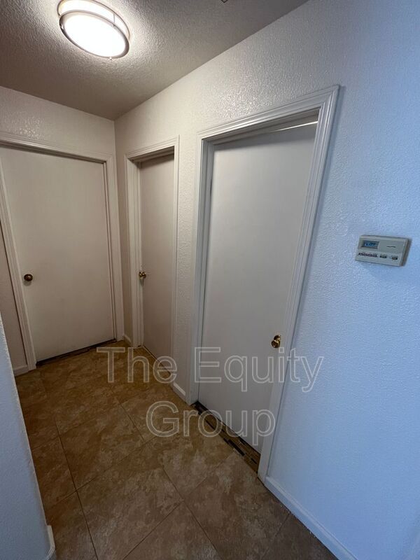 Building Photo - 3510 E Roosevelt Ave