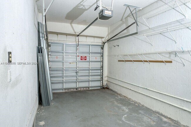 Building Photo - 12193 SW 124th Ct