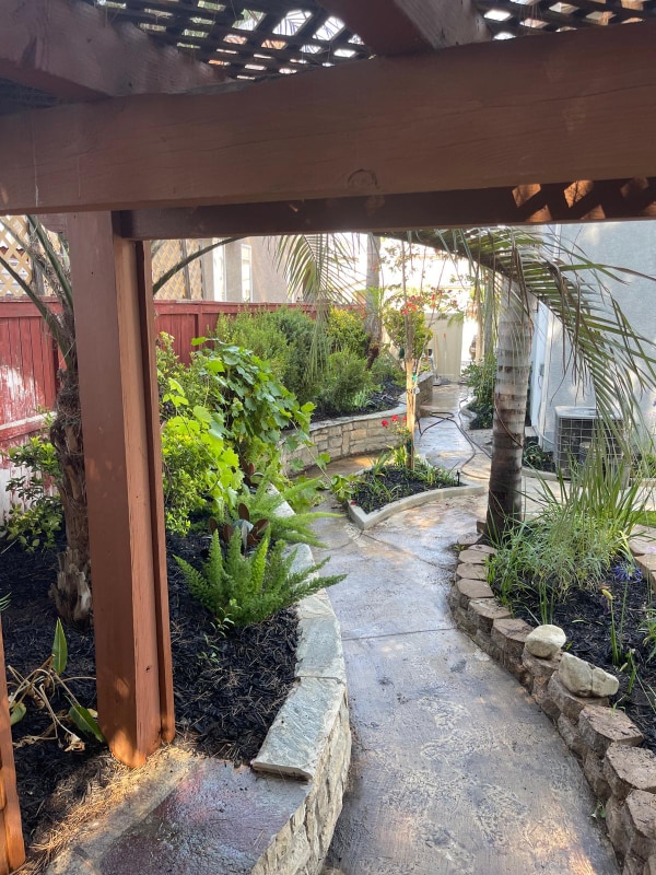 Building Photo - 39391 Tiburon Dr