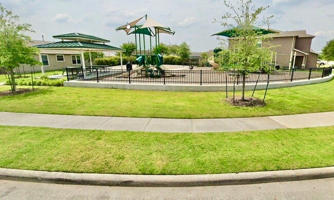 Building Photo - 1916 Acaciawood Way