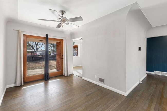 Building Photo - 1306 23rd Ave Ct