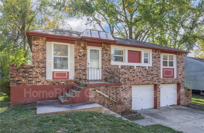 Building Photo - 2720 NW Castle Dr