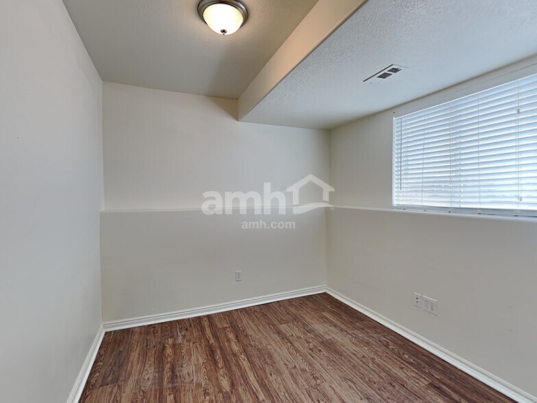 Building Photo - 2277 W 2300 N