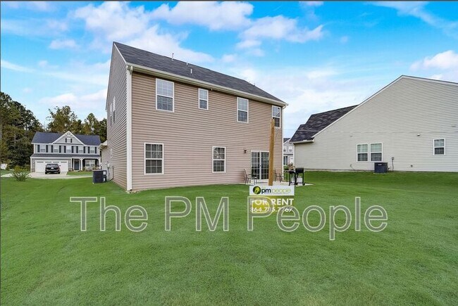 Building Photo - 32 Wiltshire Cir