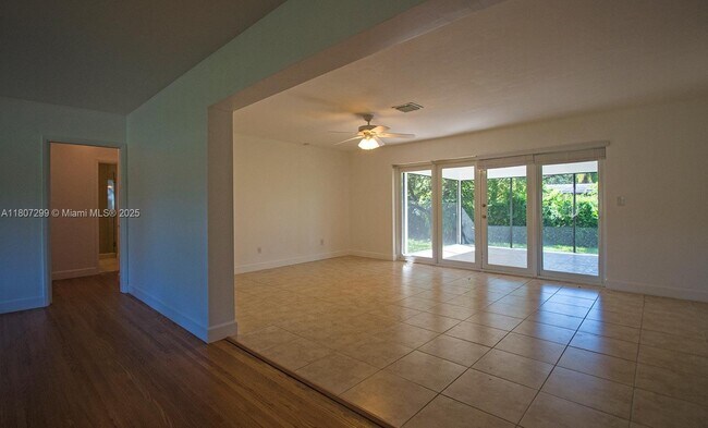 Building Photo - 5800 SW 100th St
