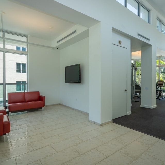 Building Photo - 1550 Brickell Ave
