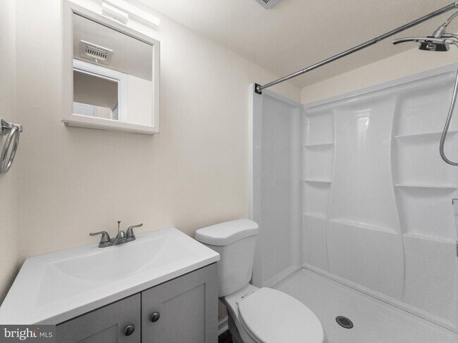 Building Photo - 10100 Le Fevre Dr