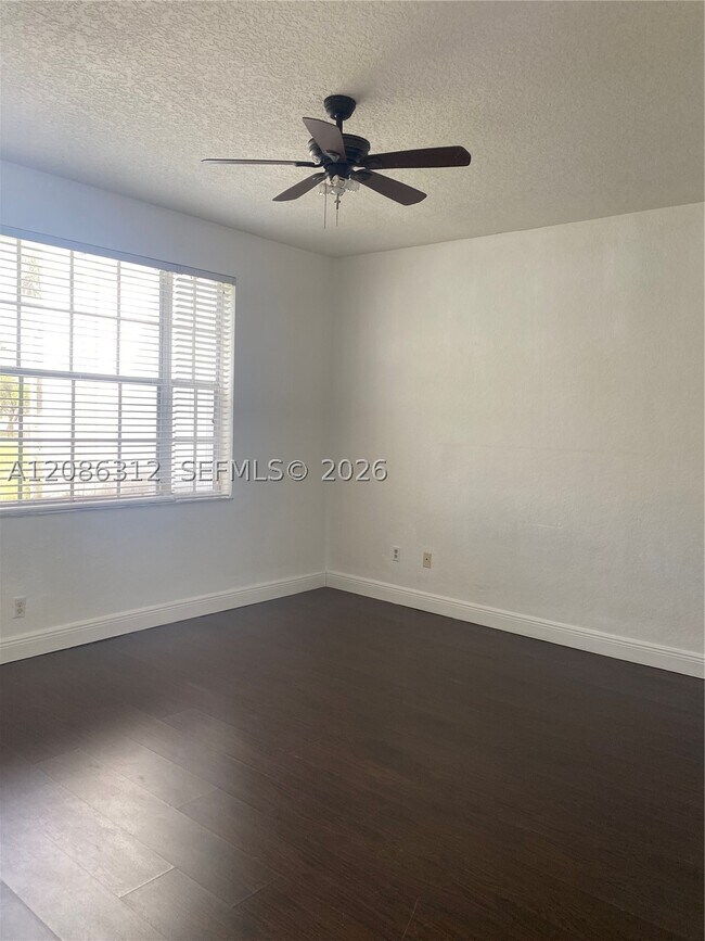 Building Photo - 755 SW 148th Ave