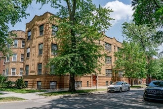 Building Photo - Lincoln Square / Ravenswood - 2 Bed / 1 Ba...