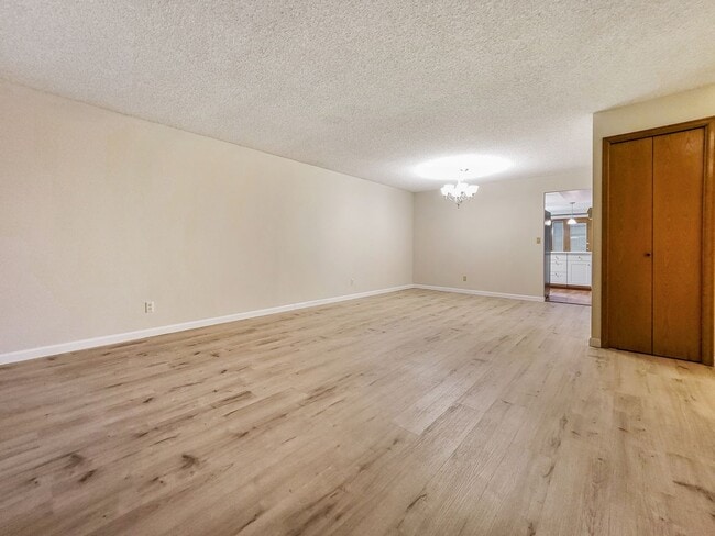 Building Photo - Modern One-Level Home in Innisglen  Upgrad...