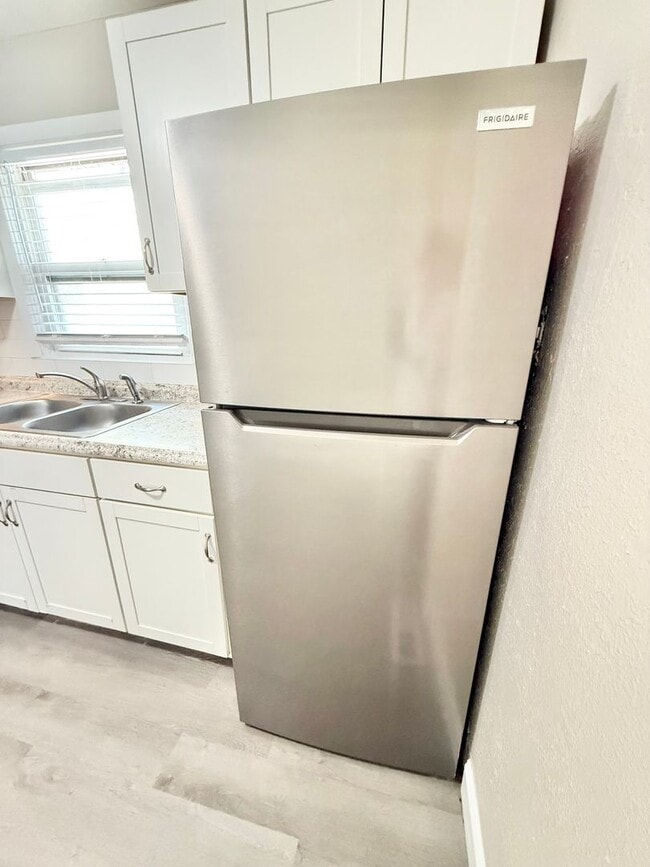 Building Photo - ***Renovated 3 Bedroom Ranch*Near Casino & Naval Hospital & Shipyard