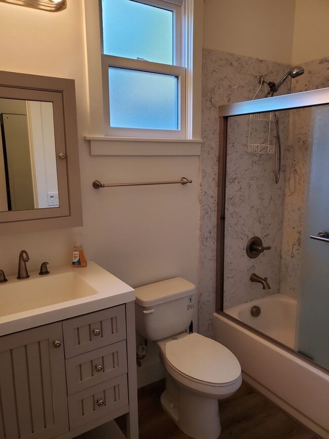 Building Photo - 2031 3rd St