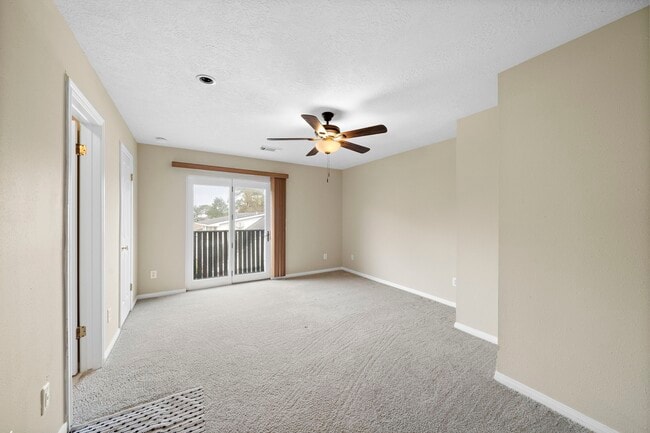 Building Photo - 2523 Baycrest Dr
