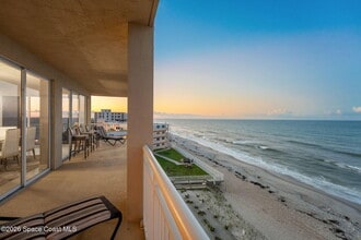 Building Photo - 1025 Jimmy Buffett Mem Hwy