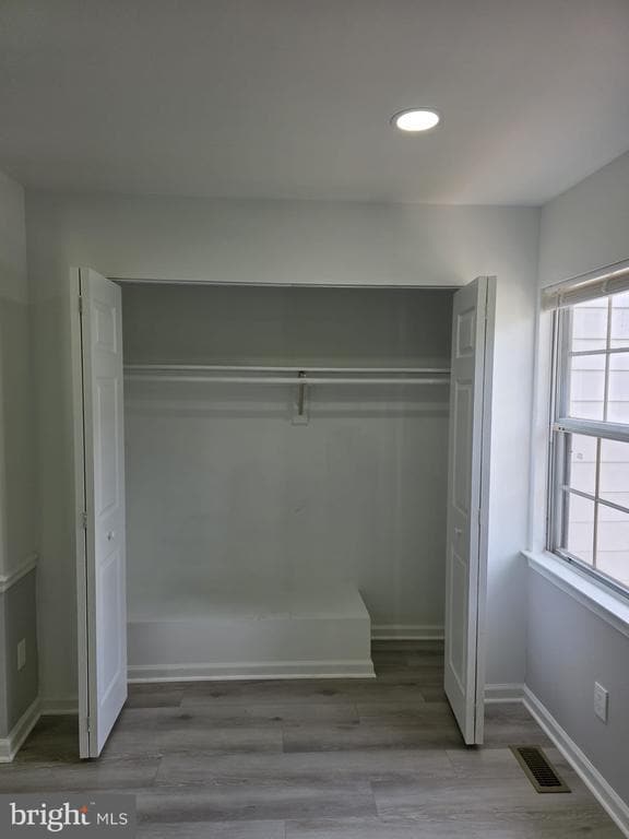 Building Photo - 8531 Southlawn Ct