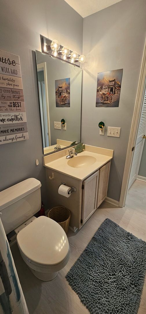 Building Photo - Beautiful 2 Bed / 2 Bath Furnished Condo A...