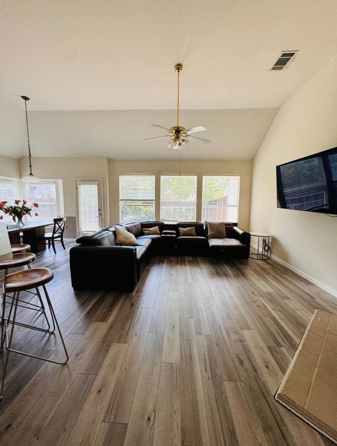 Building Photo - 4522 Oak Shores Dr