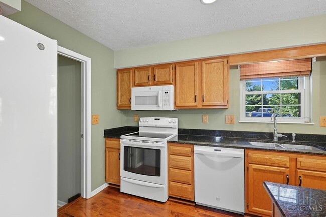 Building Photo - 6671 Foxfield Dr