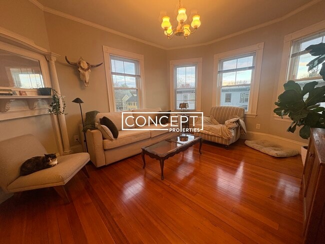 Primary Photo - 107 Oxford St