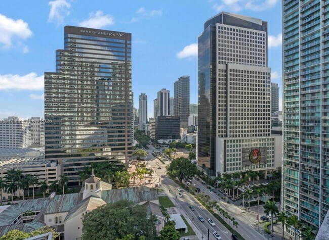 Building Photo - 481 Brickell Ave